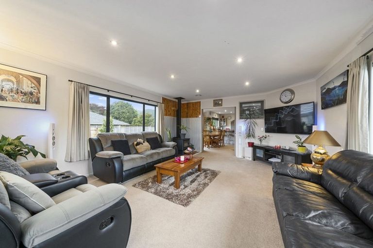 Photo of property in 5 Lambert Way, Paraparaumu, 5032