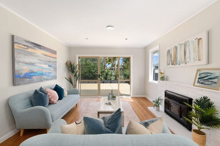 Photo of property in 13 Stokes Avenue, Te Atatu Peninsula, Auckland, 0610