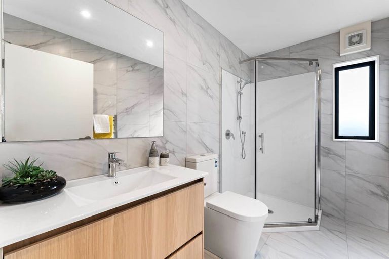 Photo of property in 7/10 Orchid Place, Te Atatu South, Auckland, 0610