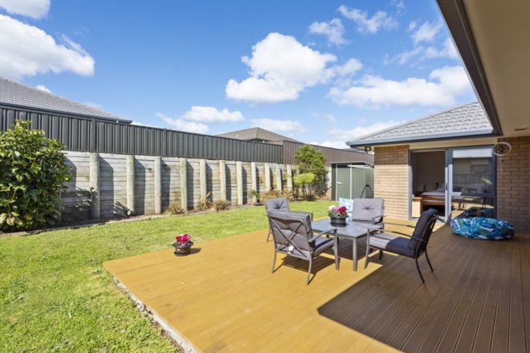 Photo of property in 7 Sunstone Crescent, Brown Owl, Upper Hutt, 5018
