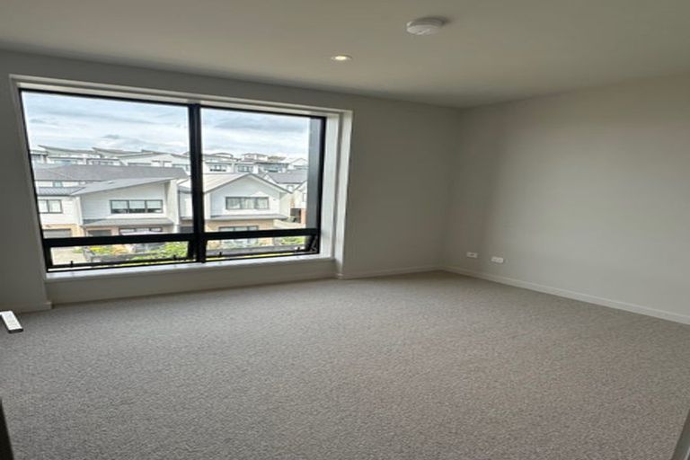 Photo of property in 11b Windlass Street, Long Bay, Auckland, 0630