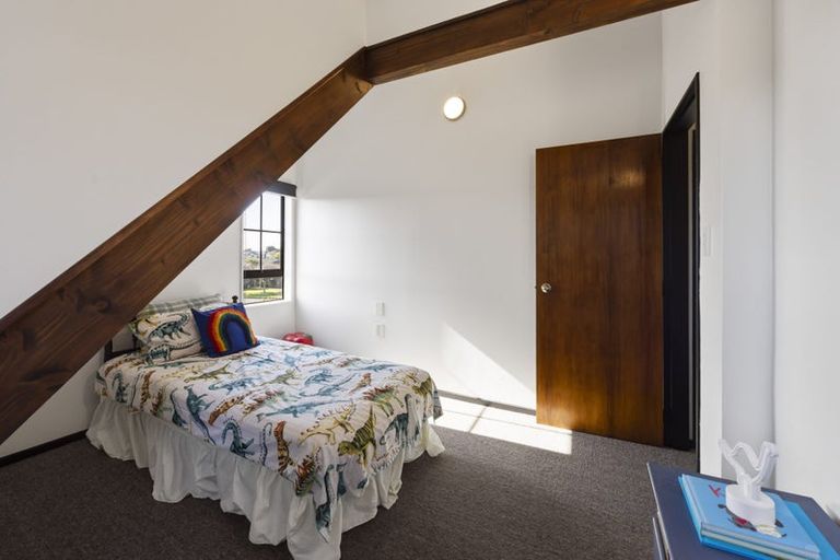 Photo of property in 28 Mccarthy Street, Hawera, 4610