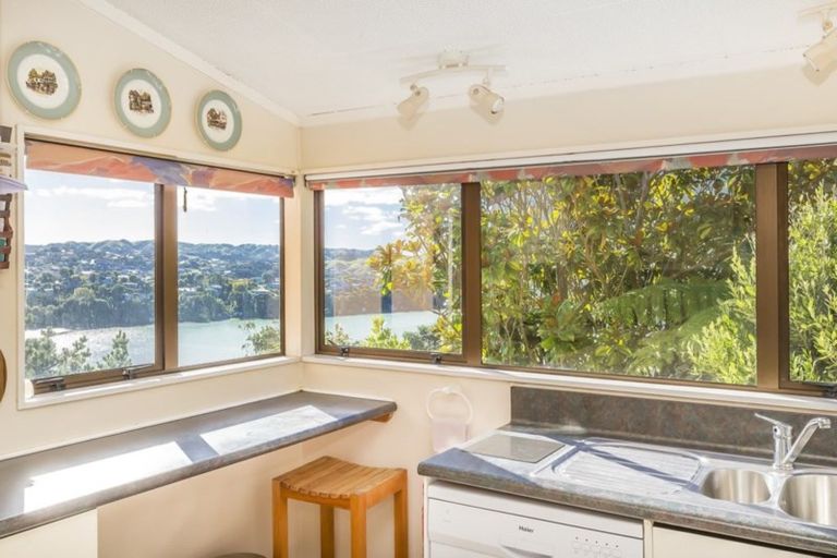 Photo of property in 52 Leeward Drive, Whitby, Porirua, 5024