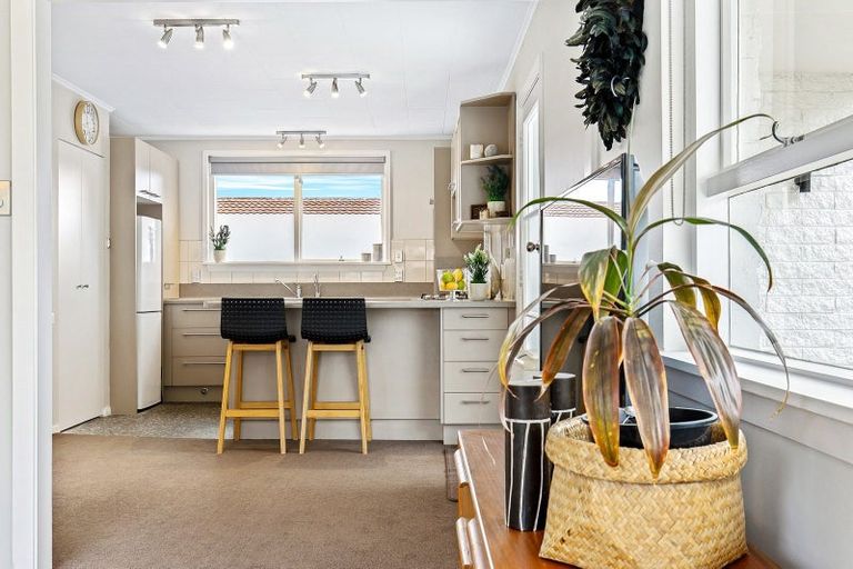 Photo of property in 2/15a Bennett Street, Saint Albans, Christchurch, 8052