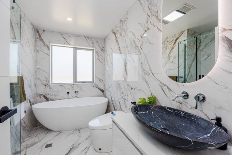 Photo of property in 46 Streamview Way, Long Bay, 0792