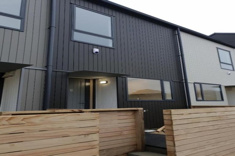 Photo of property in 124u6 Britomart Street, Berhampore, Wellington, 6023