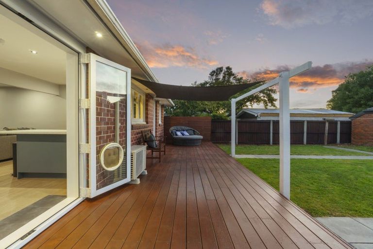 Photo of property in 5 Shaftesbury Street, Avonhead, Christchurch, 8042