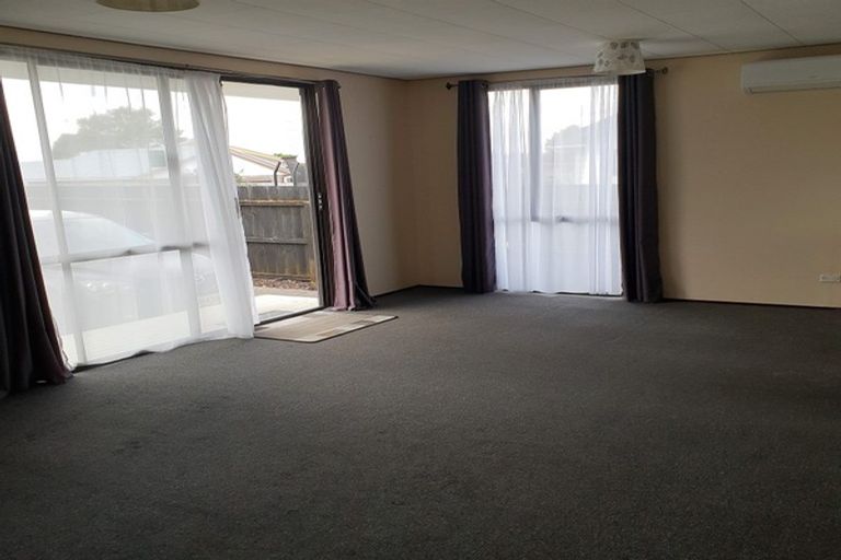 Photo of property in 12b Sandspit Road, Waiuku, 2123