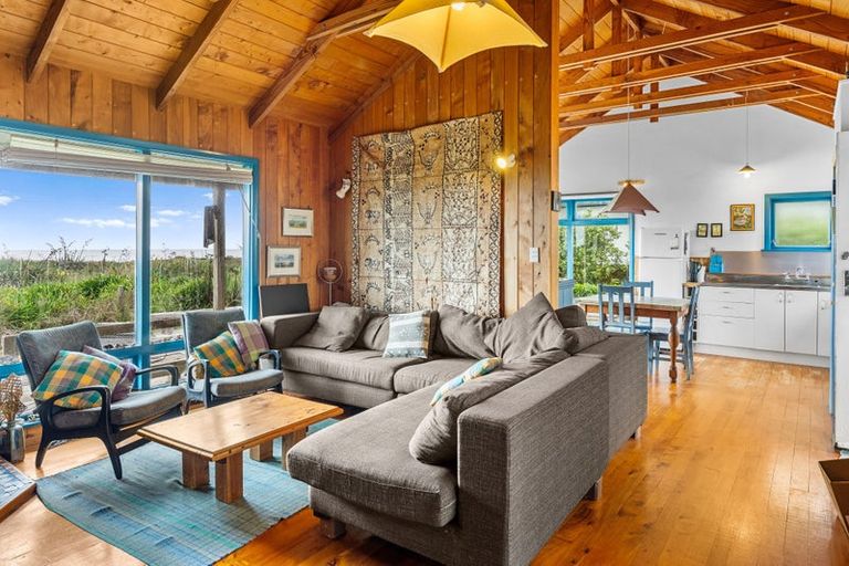 Photo of property in 71a Rua Avenue, Waitarere Beach, Levin, 5510