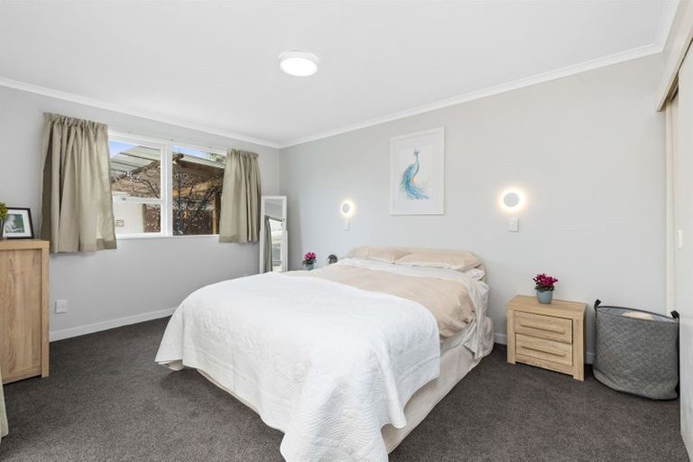 Photo of property in 38 Normanton Street, Glenfield, Auckland, 0629