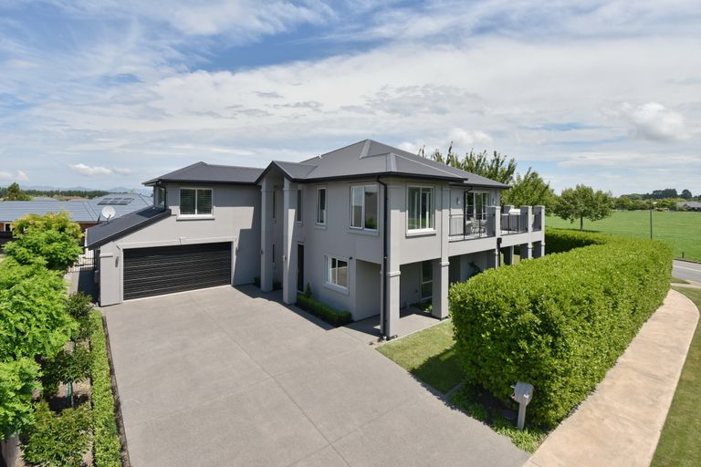 Photo of property in 20 Crombie Green, Northwood, Christchurch, 8051