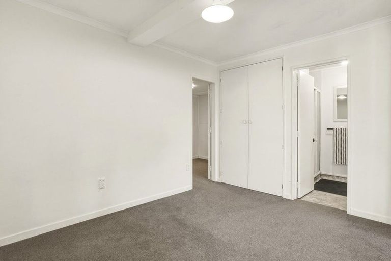 Photo of property in 360 Kaikorai Valley Road, Bradford, Dunedin, 9011