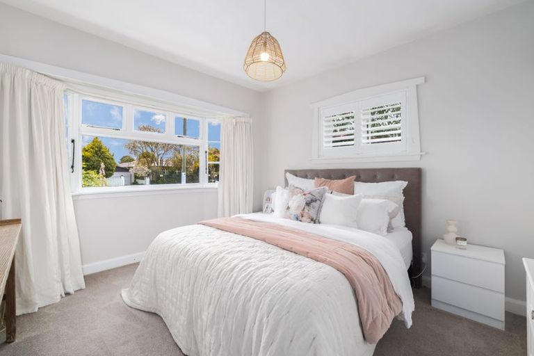 Photo of property in 15 Aorangi Road, Bryndwr, Christchurch, 8053