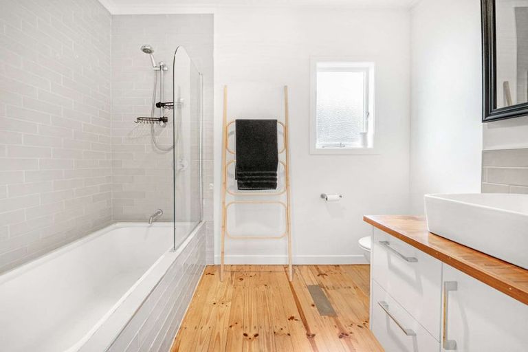 Photo of property in 16a Turnbull Crescent, Morrinsville, 3300