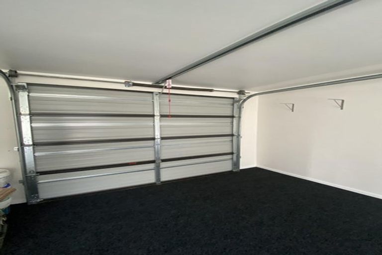 Photo of property in 16 Ebony Place, Massey, Auckland, 0614