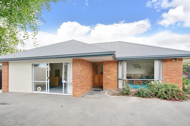 Photo of property in 12 Pearce Place, Kaiapoi, 7630