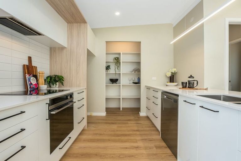 Photo of property in 10 Silvereye Way, Johnsonville, Wellington, 6037