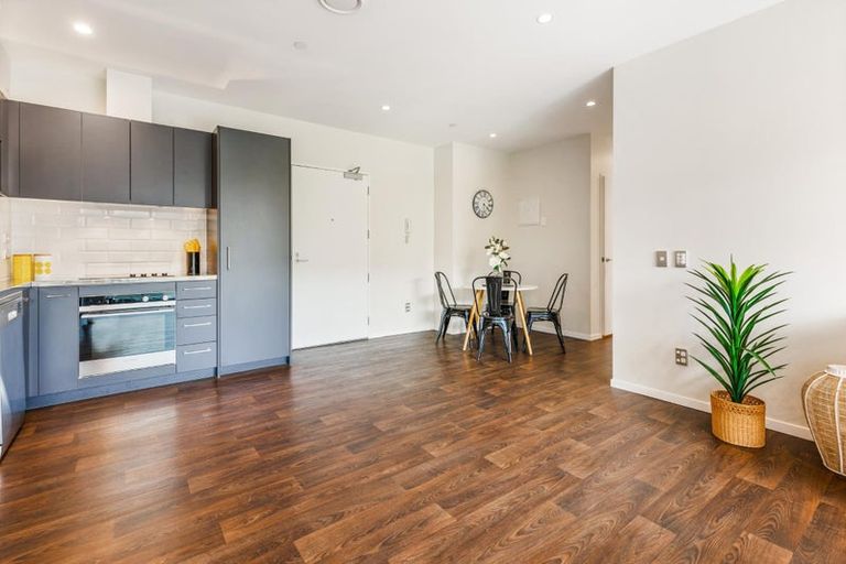 Photo of property in 5/2g Onekiritea Road, Hobsonville, Auckland, 0616