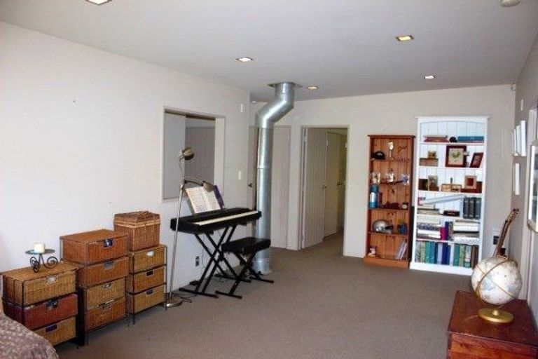 Photo of property in 59f Konini Road, Titirangi, Auckland, 0604