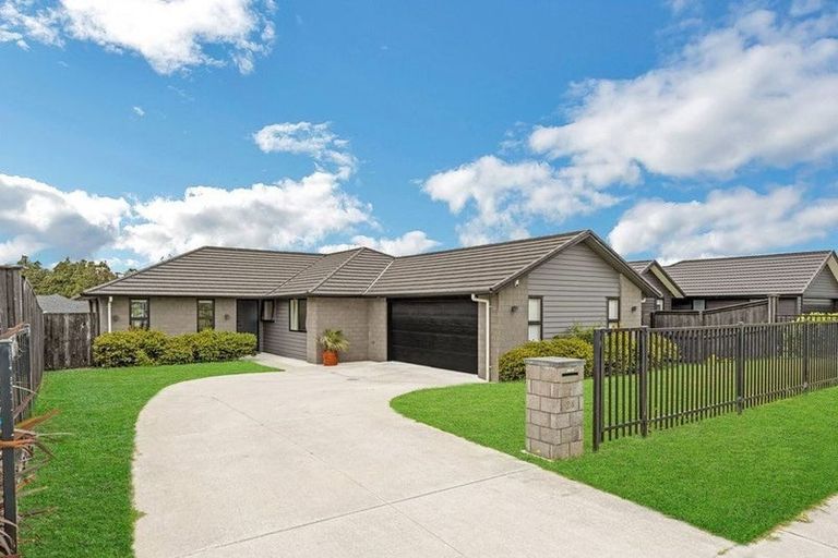 Photo of property in 24 Tauroa Drive, Tuakau, 2121