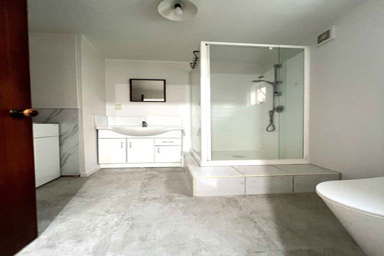 Photo of property in 78 Glencoe Road, Browns Bay, Auckland, 0630
