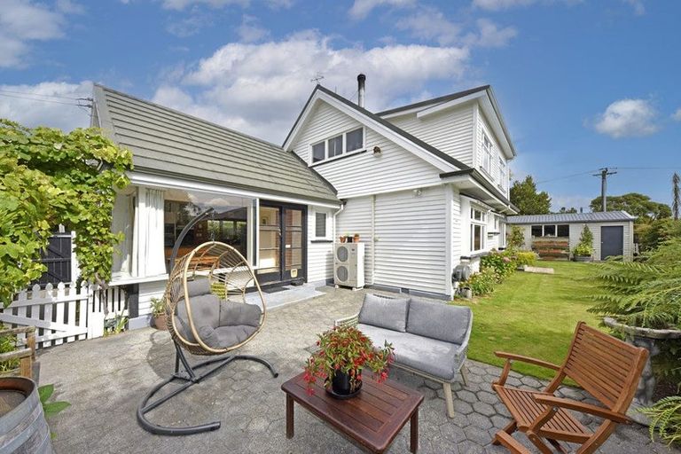 Photo of property in 40 Nortons Road, Avonhead, Christchurch, 8042