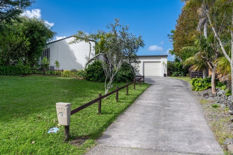 Photo of property in 13 Tyrian Close, Half Moon Bay, Auckland, 2012