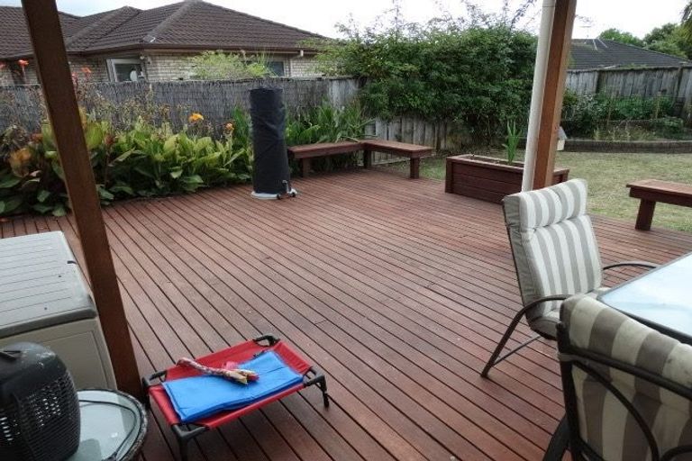 Photo of property in 13 Russett Grove, Henderson, Auckland, 0612