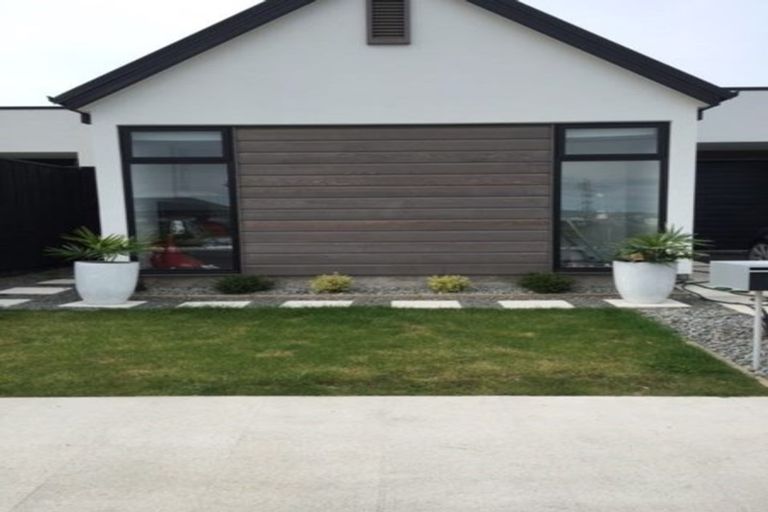 Photo of property in 67 Faringdon Boulevard, Rolleston, 7615