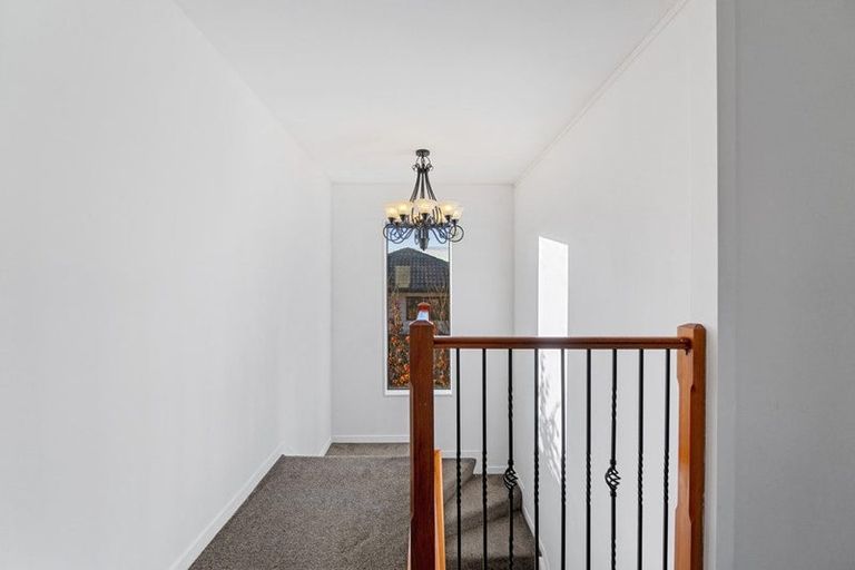 Photo of property in 78 Keri Vista Rise, Papakura, 2110