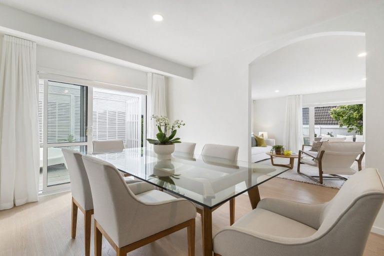 Photo of property in 1 William Bond Street, Stanley Point, Auckland, 0624