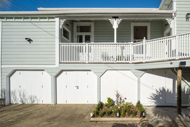 Photo of property in 5 Taranaki Street, Picton, 7220