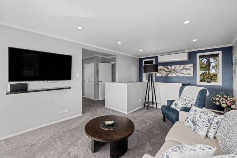 Photo of property in 2 Binnie Street, Paihia, 0200