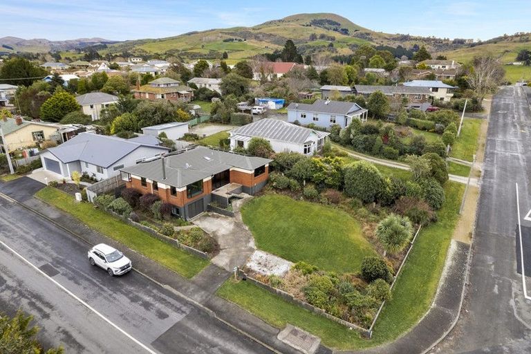 Photo of property in 17 Collins Street, Waikouaiti, 9510