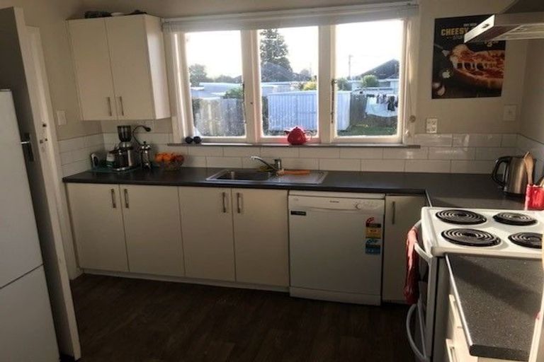 Photo of property in 41 Acacia Avenue, Upper Riccarton, Christchurch, 8041