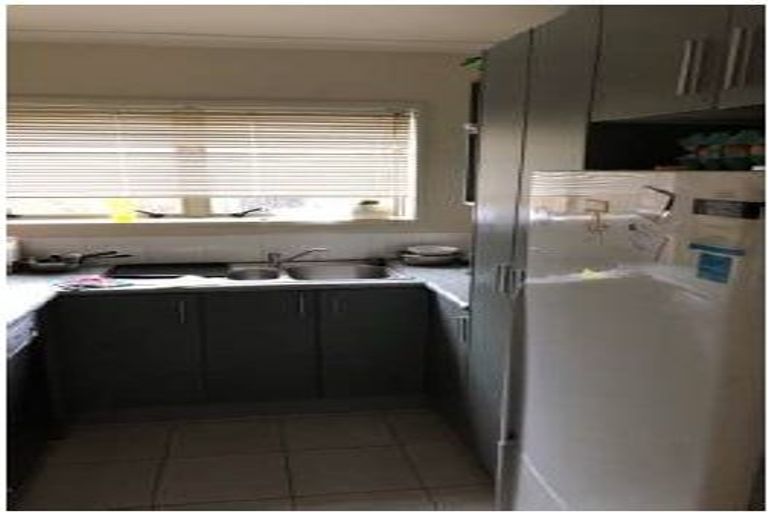 Photo of property in St Claire Village, 121/172 Mcleod Road, Te Atatu South, Auckland, 0610