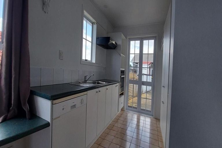 Photo of property in 129 Mcleod Road, Te Atatu South, Auckland, 0610