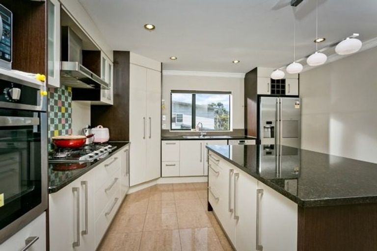 Photo of property in 62 Laurel Oak Drive, Schnapper Rock, Auckland, 0632