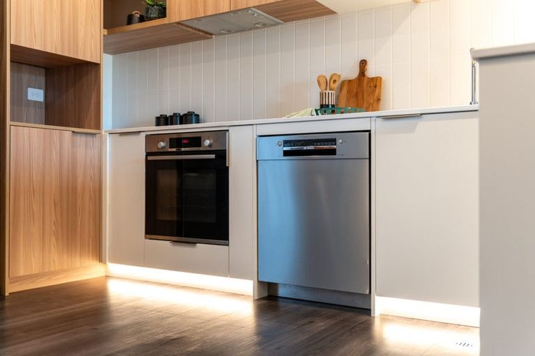 Photo of property in 27c Thompson Street, Mount Cook, Wellington, 6011