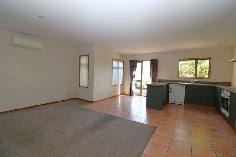 Photo of property in 15 Brockworth Place, Riccarton, Christchurch, 8011