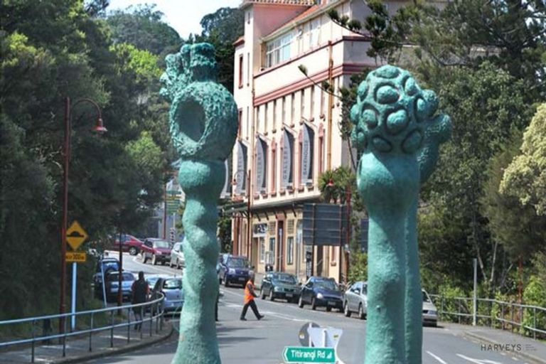 Photo of property in 14 Otitori Bay Road, Titirangi, Auckland, 0604