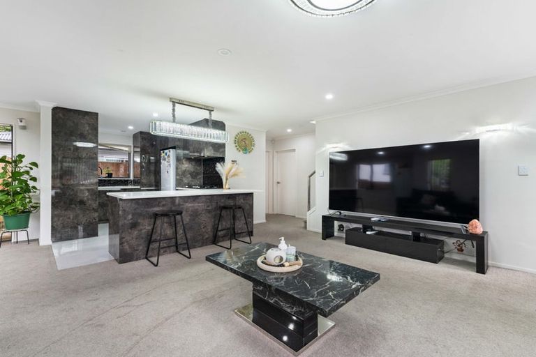 Photo of property in 14b Evans Road, Weymouth, Auckland, 2103