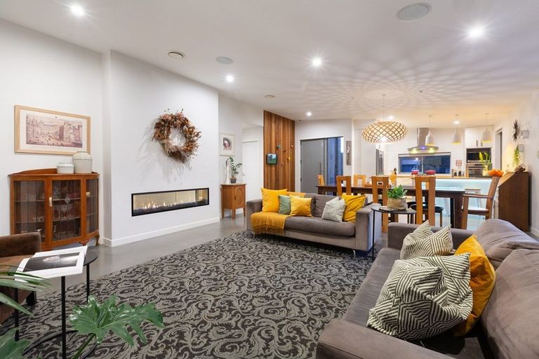 Photo of property in 261 Lakes Boulevard, Pyes Pa, Tauranga, 3112