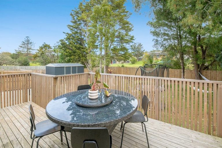 Photo of property in 73b Awaroa Road, Helensville, 0800