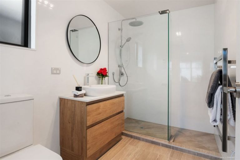 Photo of property in 71 Drumbuoy Drive, Flat Bush, Auckland, 2019