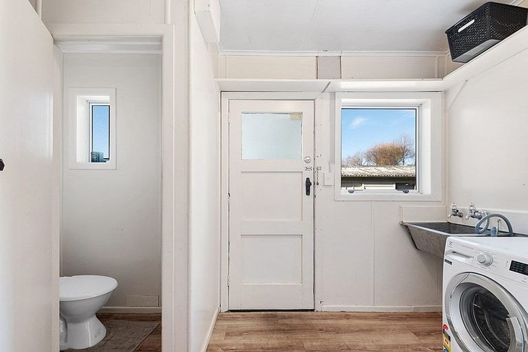 Photo of property in 9 Koutu Road, Koutu, Rotorua, 3010