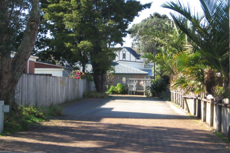 Photo of property in Palm Court, 7/21 Centreway Road, Orewa, 0931