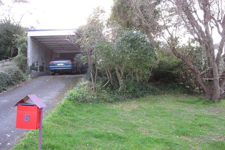 Photo of property in 8 Lees Grove, Wainuiomata, Lower Hutt, 5014