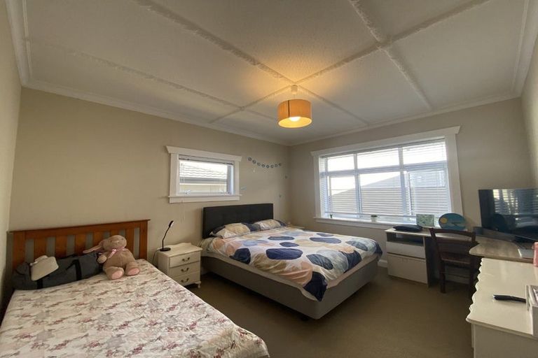 Photo of property in 25a Tukapa Street, Westown, New Plymouth, 4310