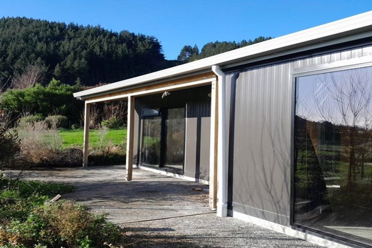 Photo of property in 28 Eastern Rise, Manakau, Levin, 5573